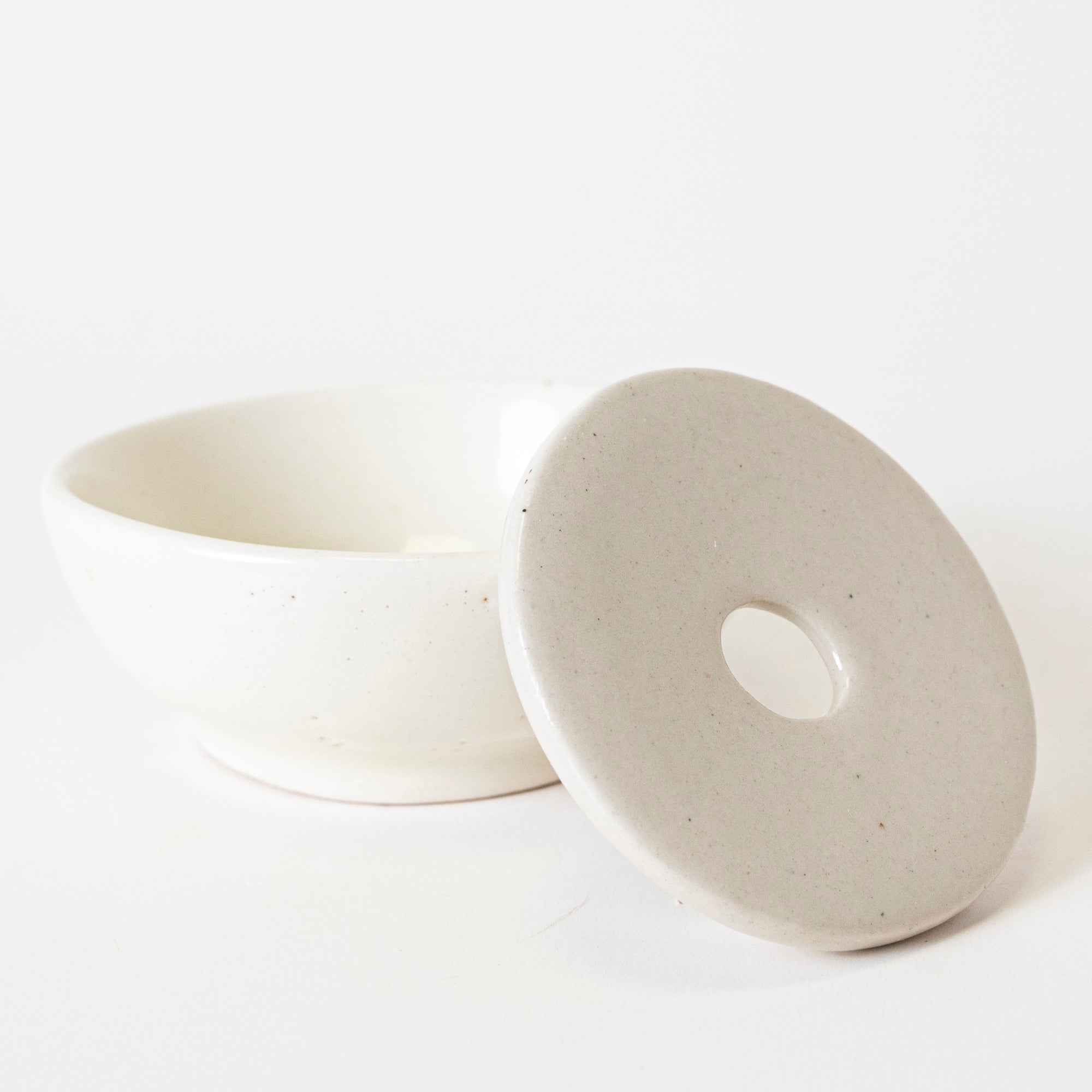SNOWY GLOW SOAP DISH - View 1