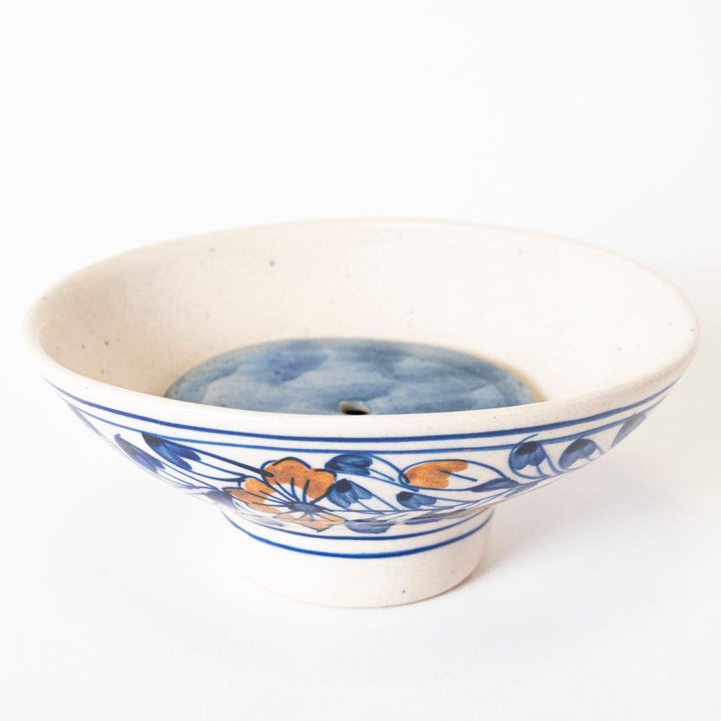 WHITE GARDEN SOAP DISH - View 1