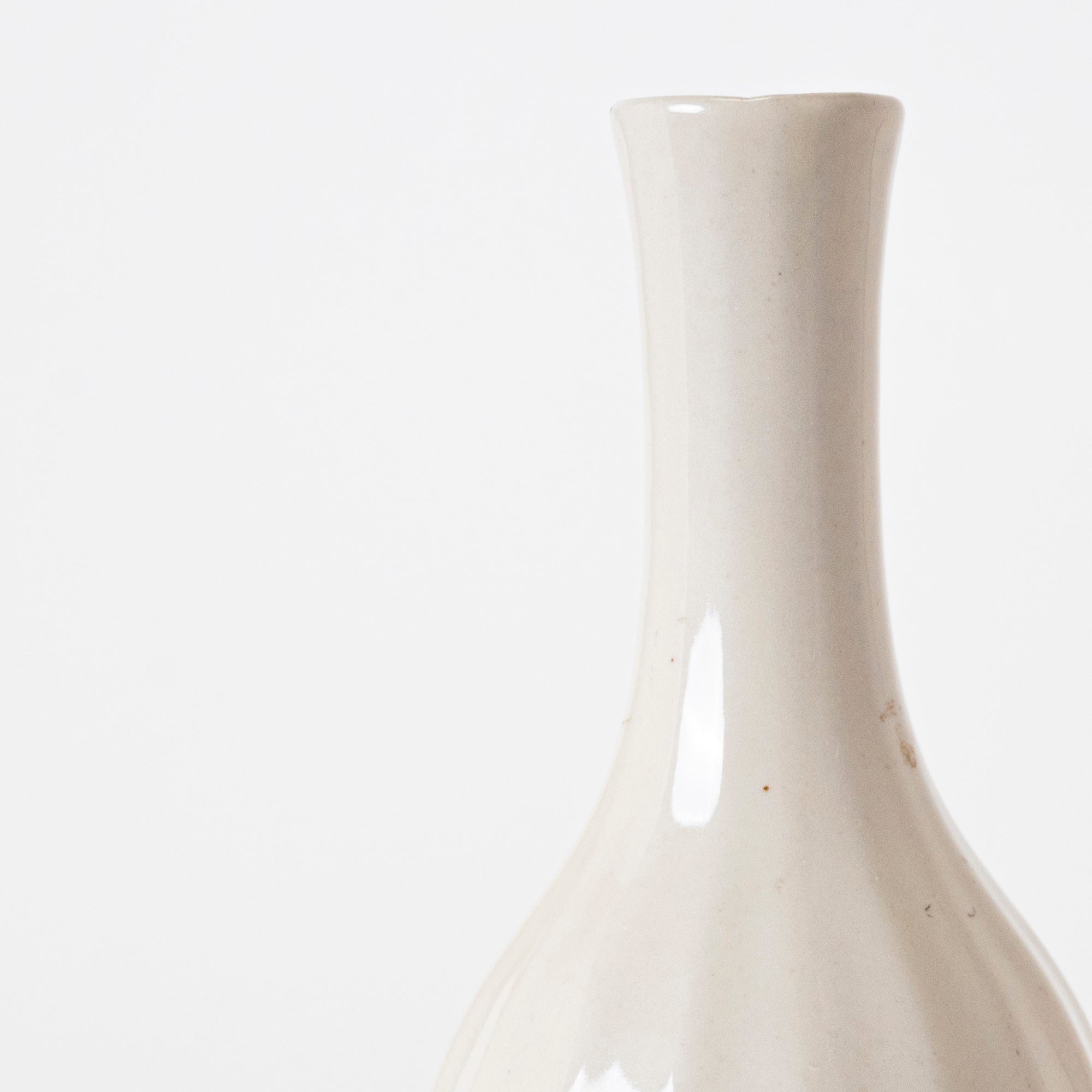 Classic White Table Vase - View 4