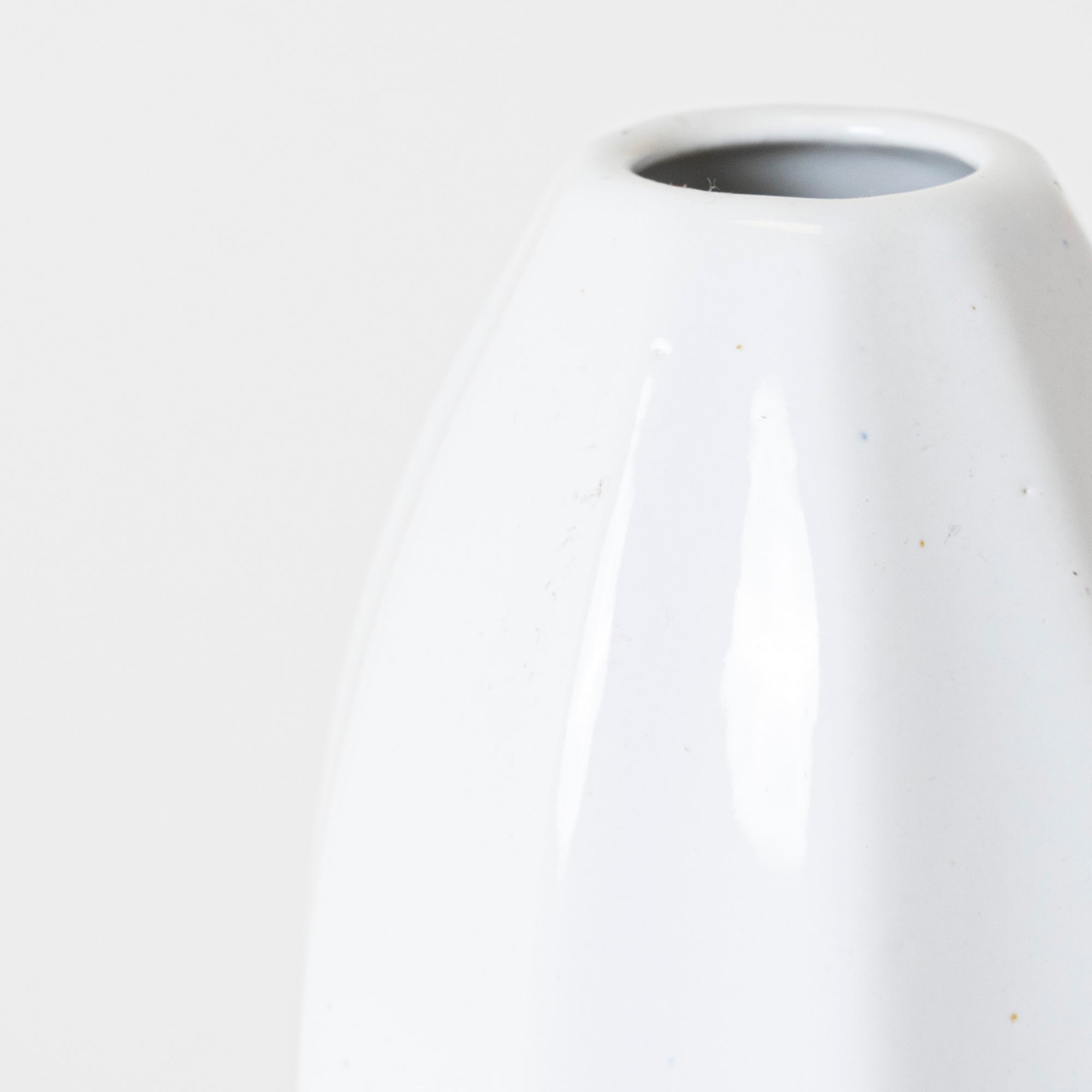 Snowy Summit Vase - View 1