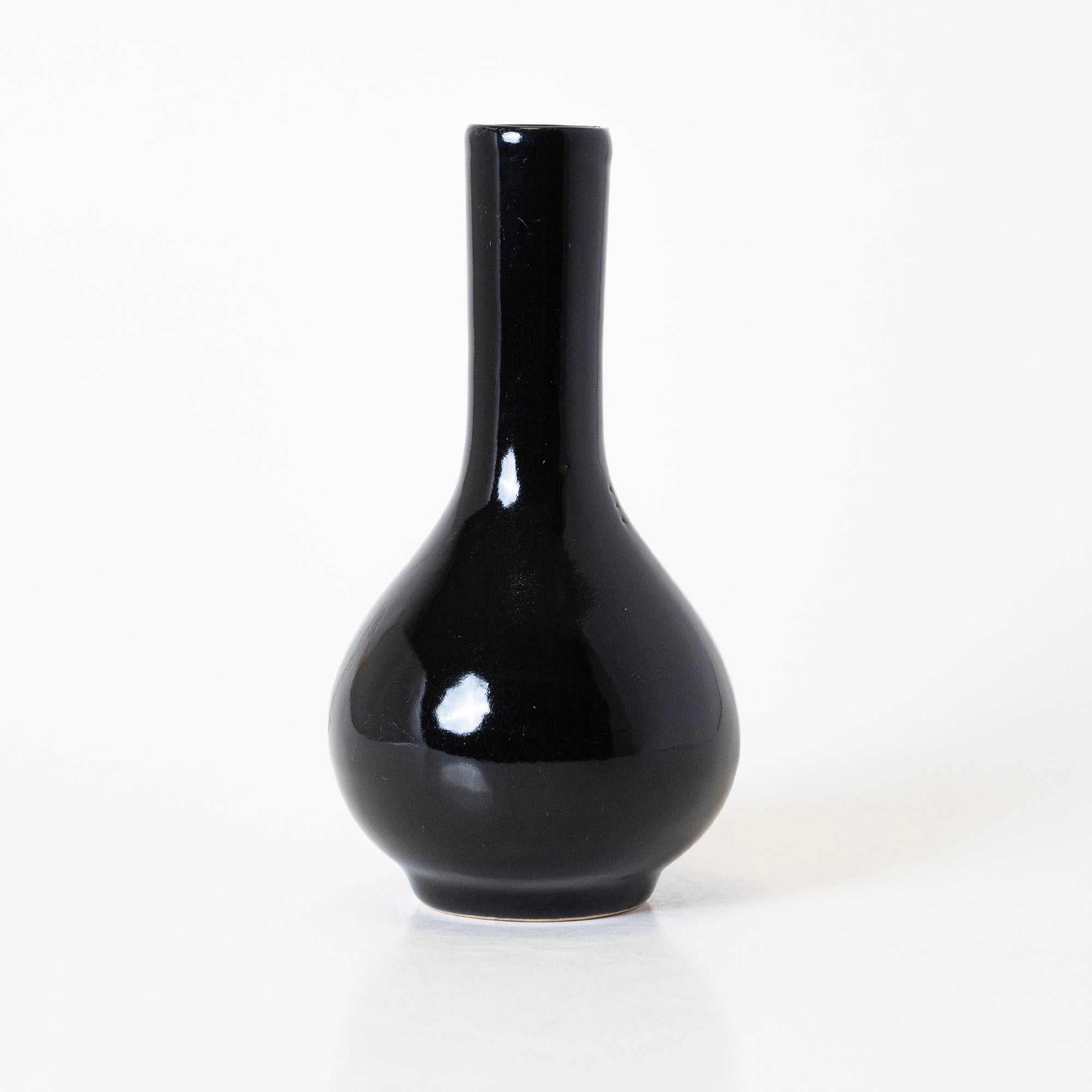 Monochrome Chic Vase - View 1