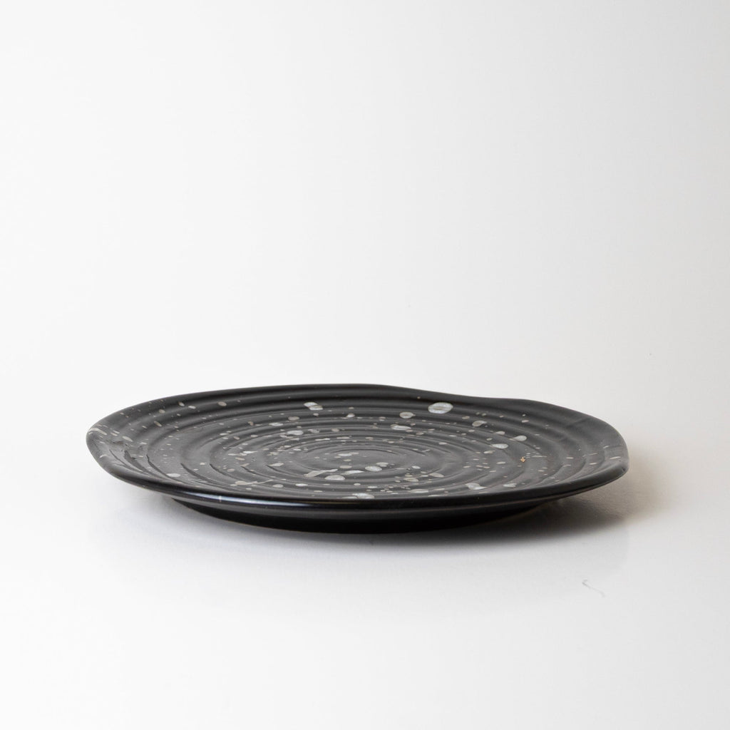CONTRAST DRIZZLE PLATE - View 1