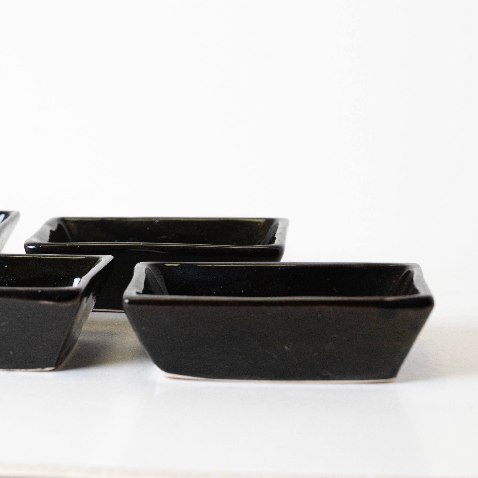 Gloss Noir Condiment - View 5